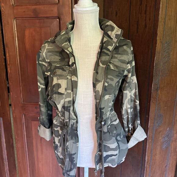 Shinestar Jacket Women's Large‎  Camouflaged Lightweight Outdoors Hooded EUC - Picture 1 of 6